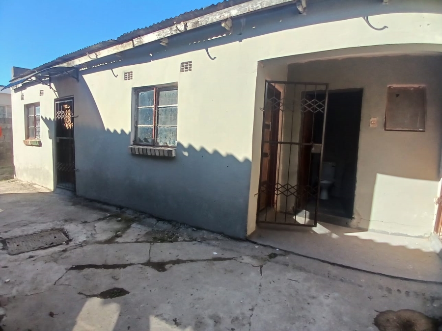 7 Bedroom Property for Sale in Mdantsane Eastern Cape